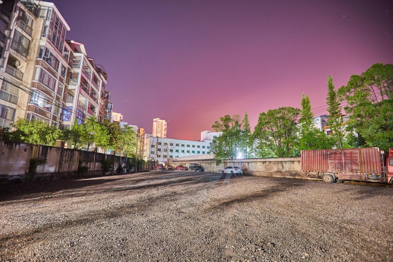 Yiwu Boman Boutique Hotel Exterior photo